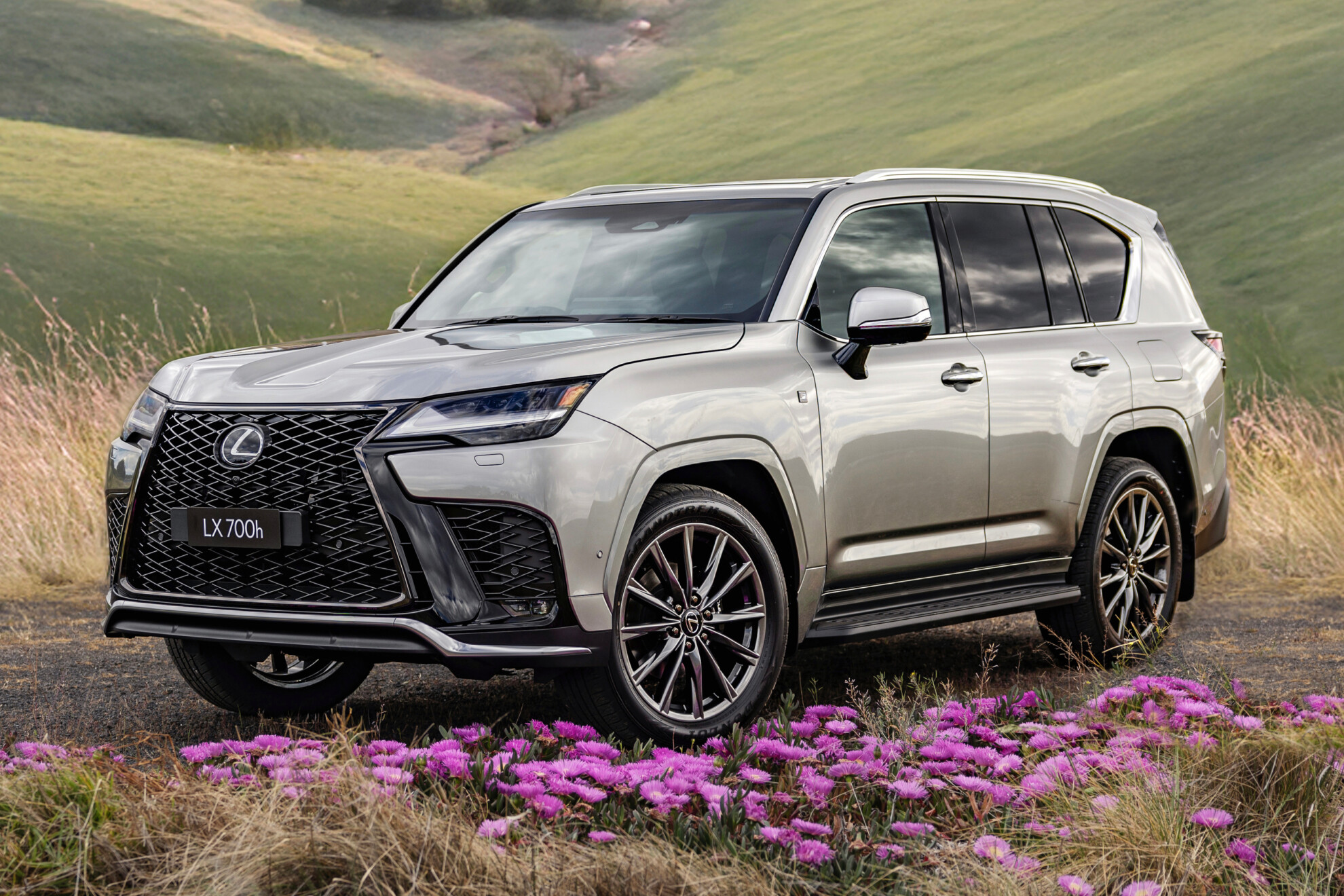 Toyota LandCruiser’s luxury twin gets expensive hybrid tech Post feature image